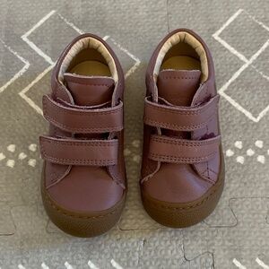 Naturino leather baby sneakers